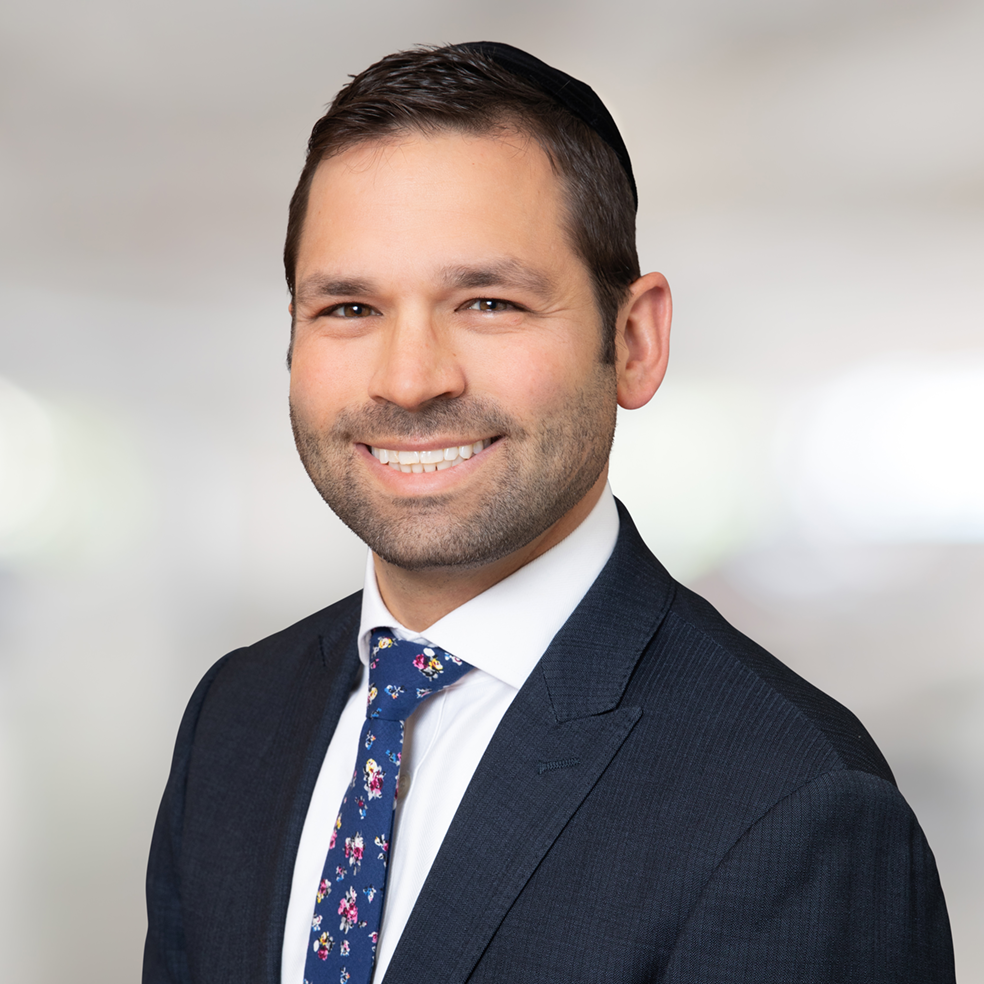 Alexander Sichel headshot