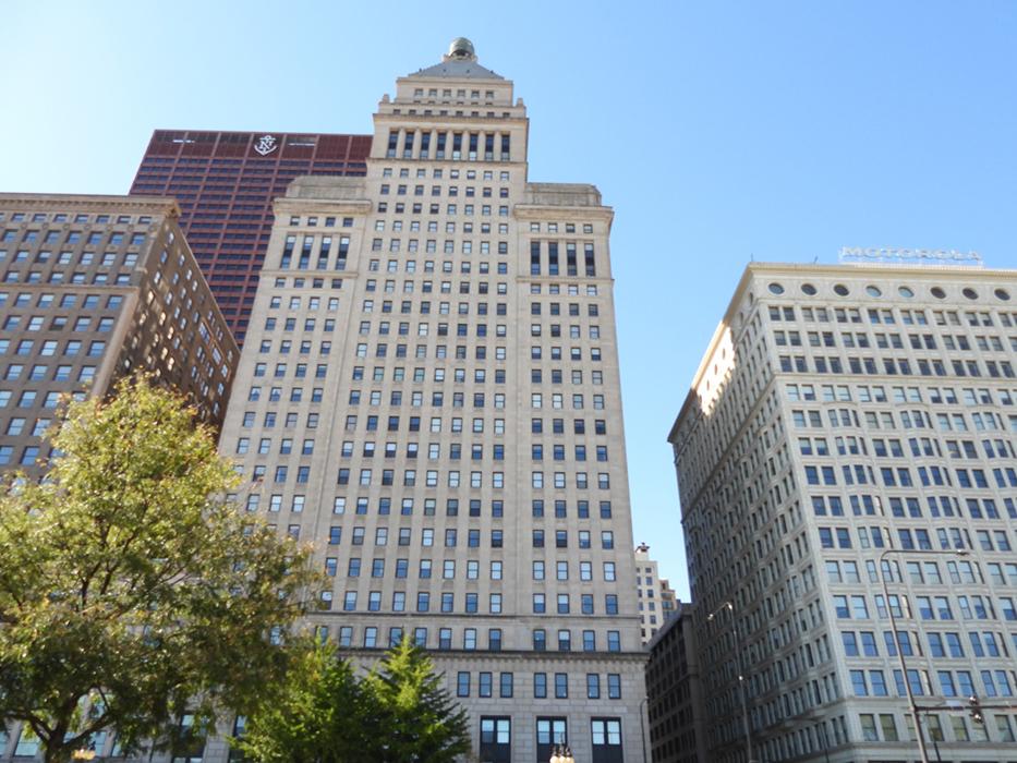 Metropolitan Tower, 310 S. Michigan Avenue in Chicago, Illinois.
