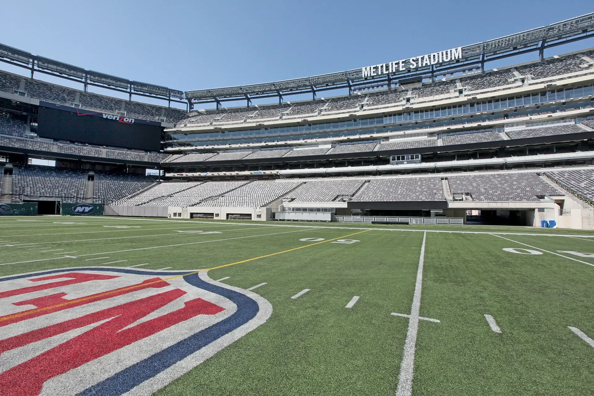 The 2.2-million-square-foot home of the New York Giants and New York Jets was delivered with structural design and construction engineering support from Thornton Tomasetti.