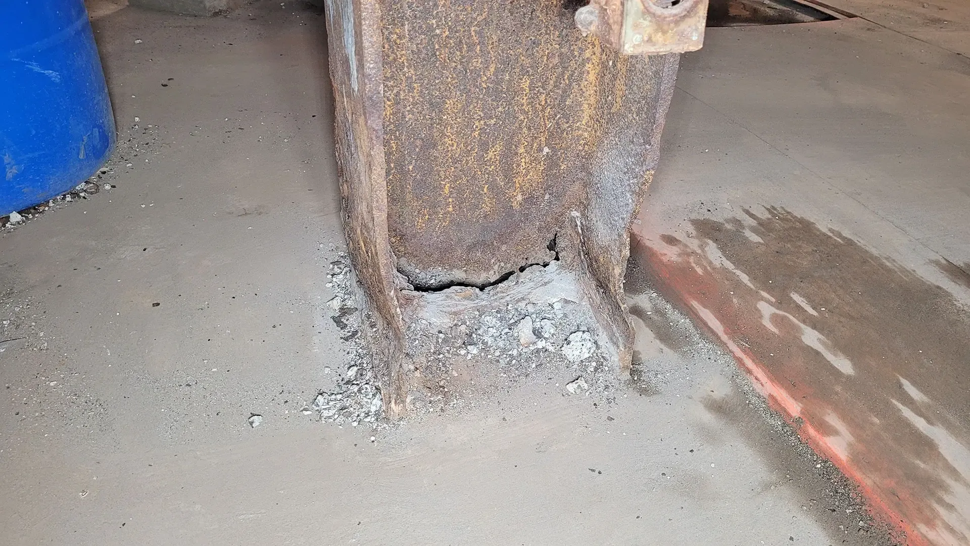 A 2017 investigation by two government agencies yielded insufficient information for the city to move forward with major work, so the New York City Department of Design and Construction (NYC DDC) engaged Thornton Tomasetti’s forensics team to conduct a clear, data-driven forensic structural investigation of the building’s condition and identify the city’s options for repair, replacement, or relocation.