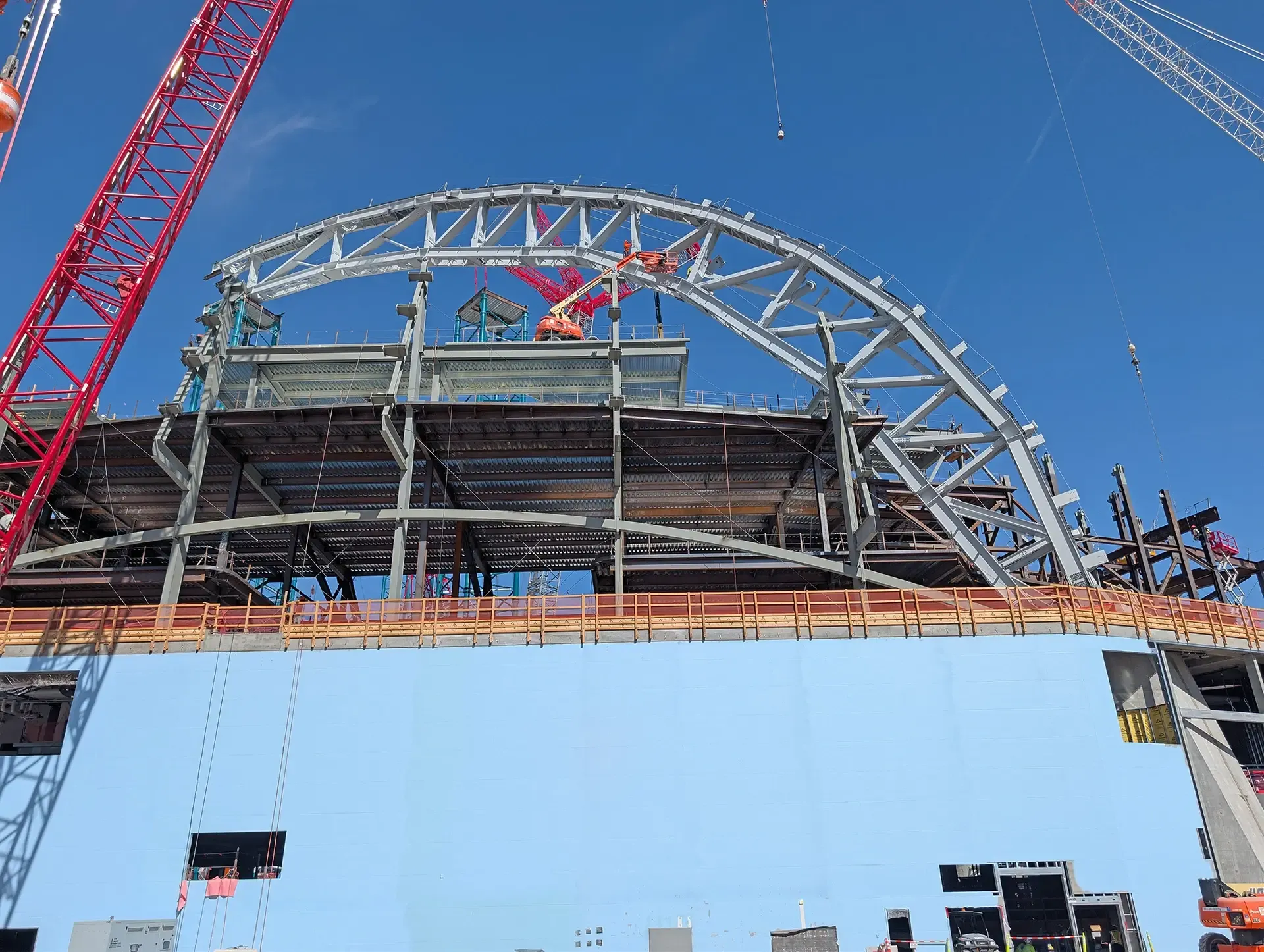 Thornton Tomasetti is serving as structural engineer for the stadium, working in collaboration with the design team of Bjarke Ingels Group (BIG) and HNTB. A Mortenson-McCarthy joint venture is the construction manager.