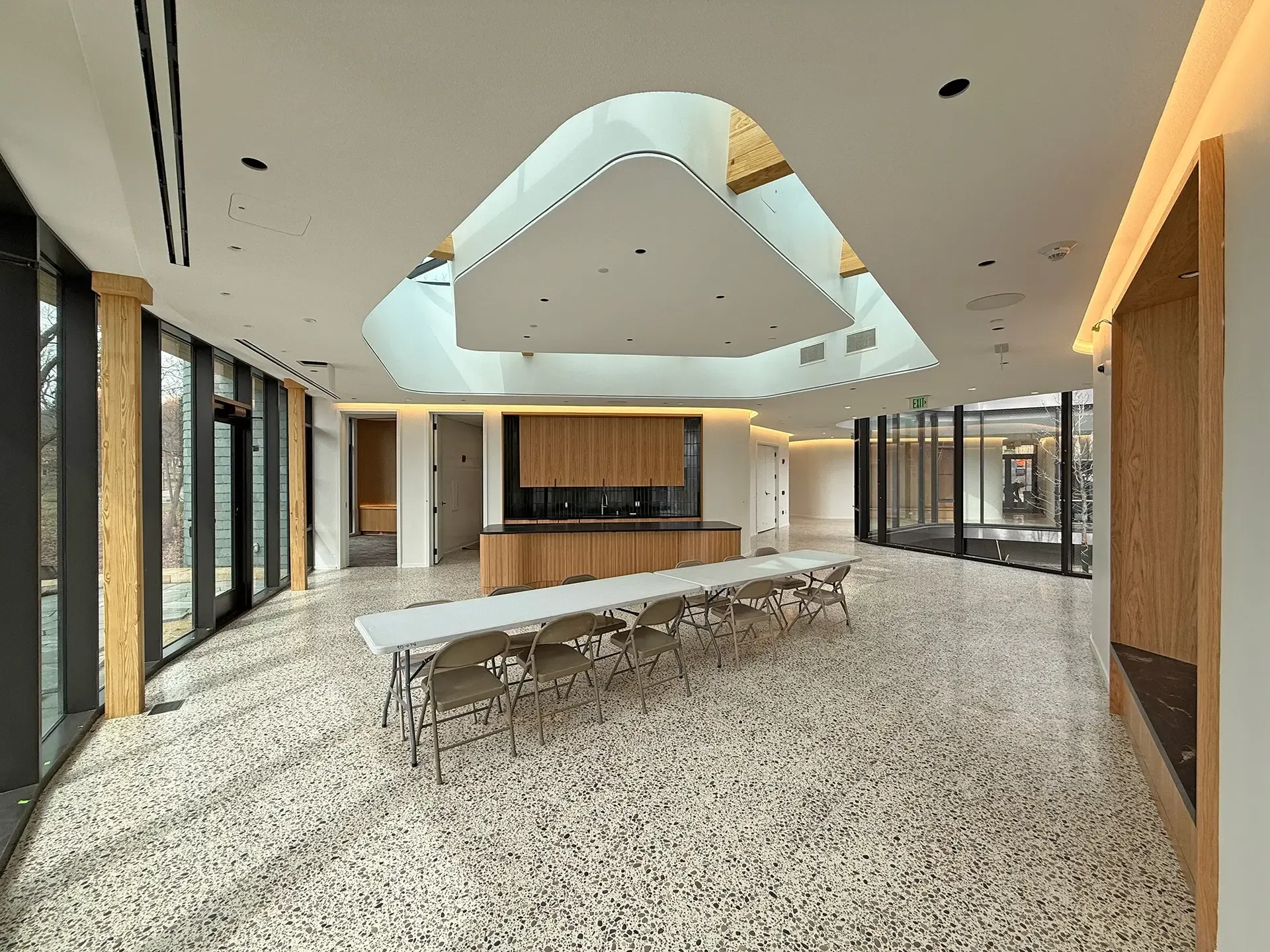 Thornton Tomasetti provided structural engineering services for the project, working with Studio Gang to translate its vision into a buildable, high-performing campus. 