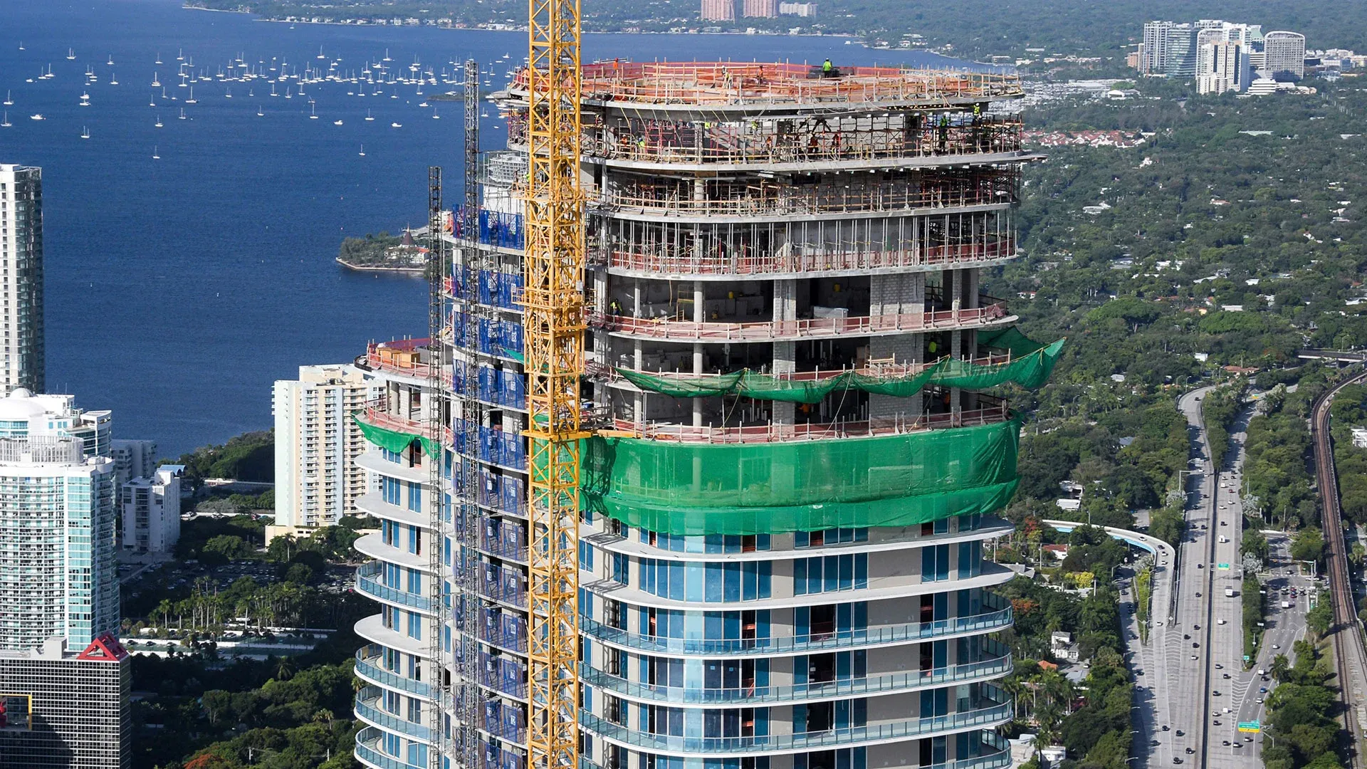 Thornton Tomasetti's structural design uses reinforced concrete and post-tensioned slabs while reusing existing foundation piles to improve construction efficiency. 