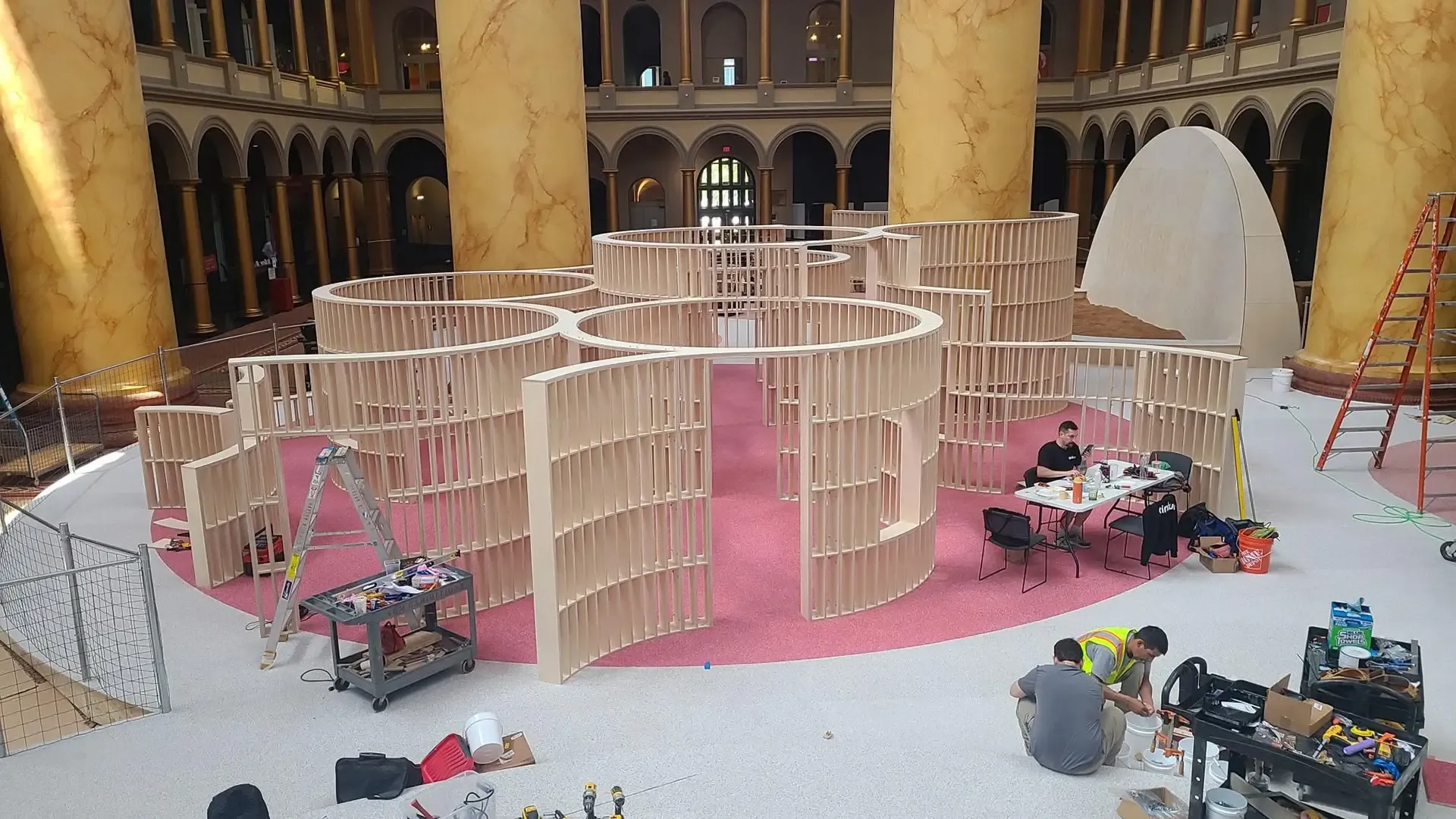 Created in collaboration with Snarkitecture, the exhibit transforms the museum’s Great Hall into a vibrant environment for climbing, building, exploring, and imaginative play. 