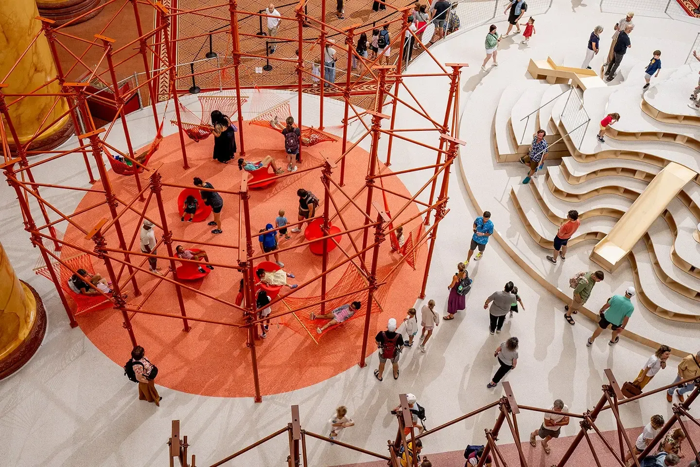 A key challenge involved stabilizing the installation without anchoring it to the ground. 