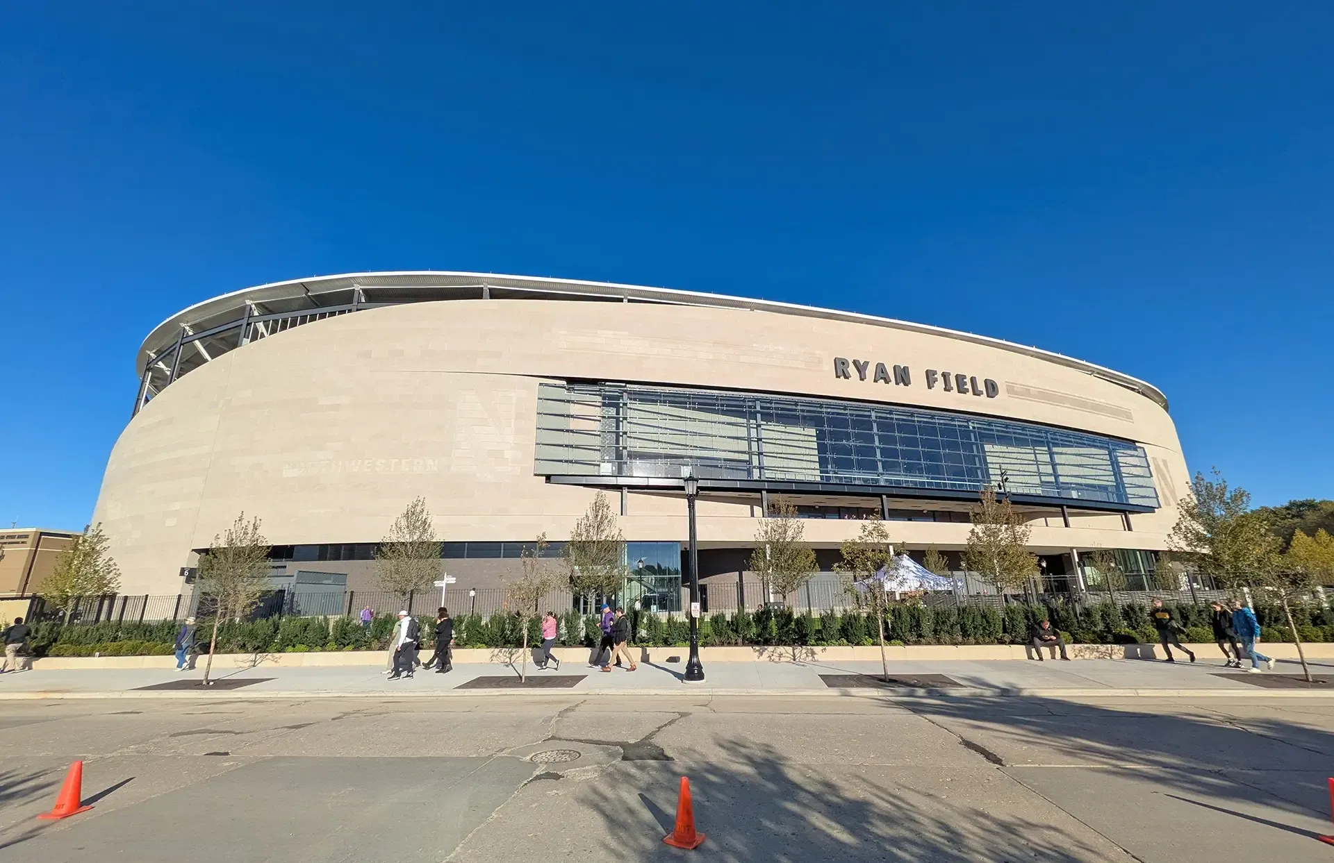 Thornton Tomasetti provided structural design, erection and construction engineering, and temporary works inspection services for the stadium.