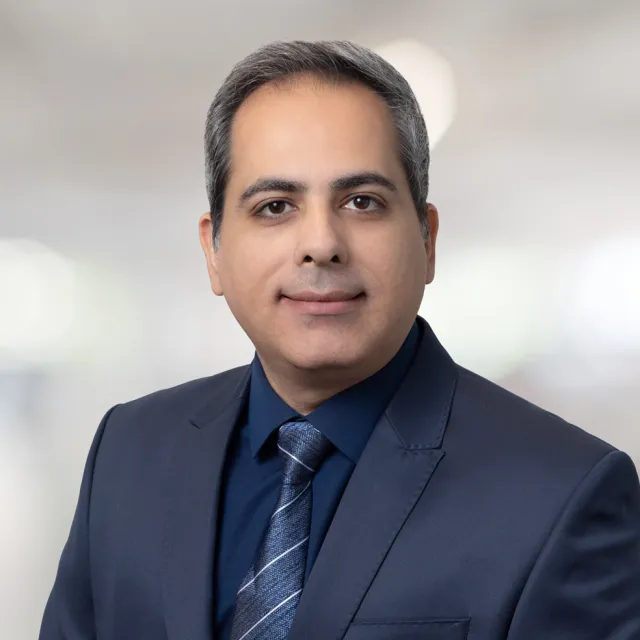 Navid Zanganeh headshot
